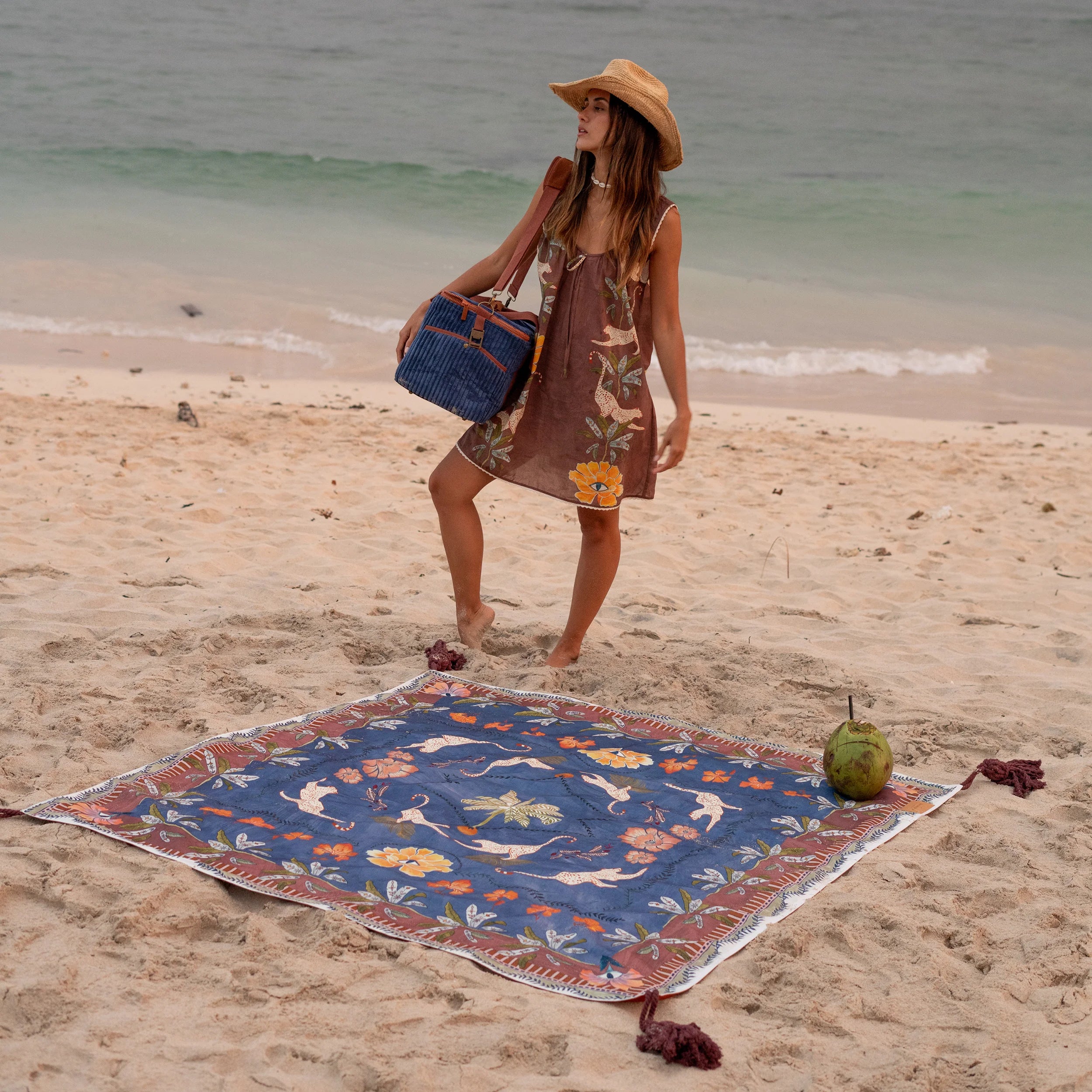 EyeofthejungleLagoon-blue-waterproof-canvas-blanket2.webp